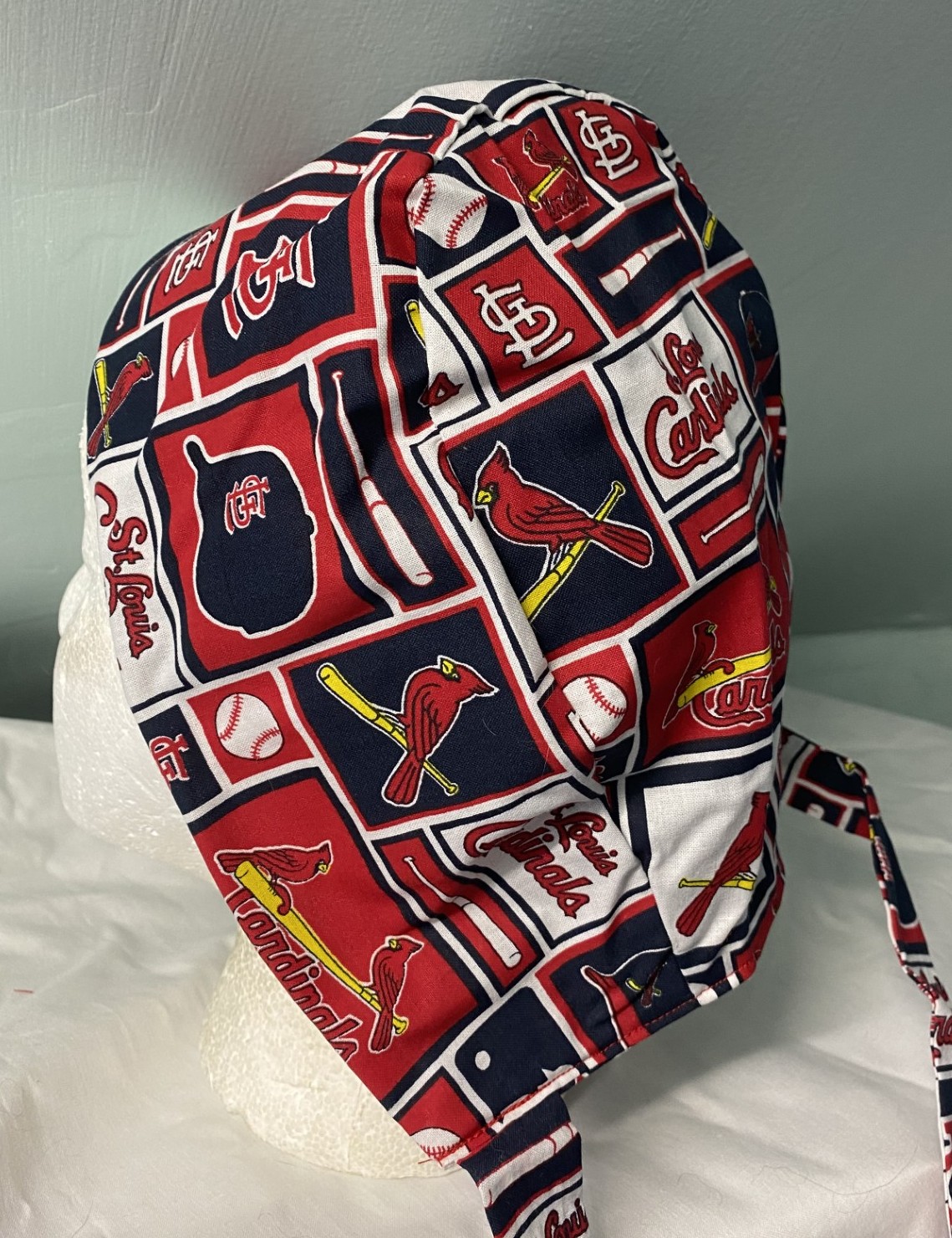 St Louis Cards Scrub